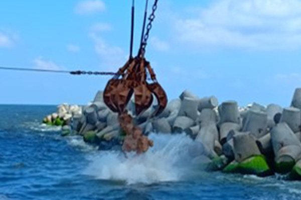 Breakwater of the new port in Alexandria with length of 5 km (10)